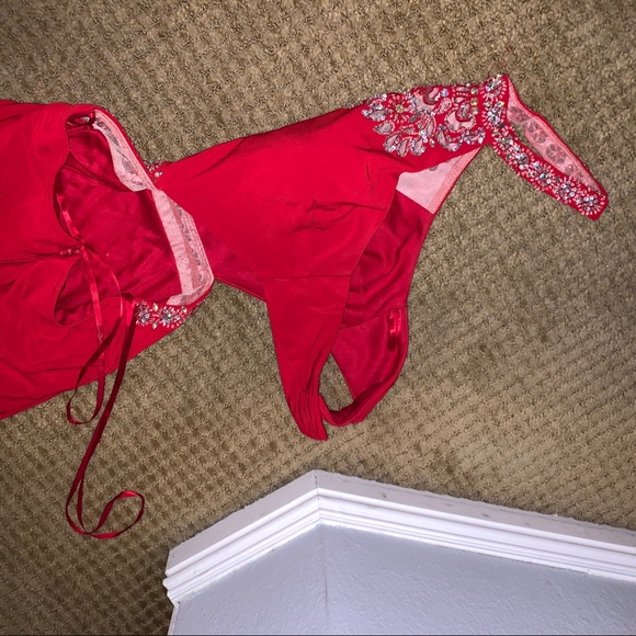 9/10 Red Alex and Sophia Prom Dress - Picture 4 of 5